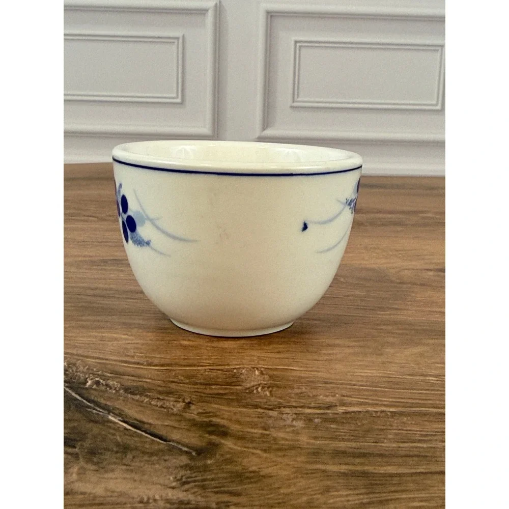 VTG PAIR (2) Lhong‎ Tao Blue and White Blueberry Pattern Porcelain Teacups